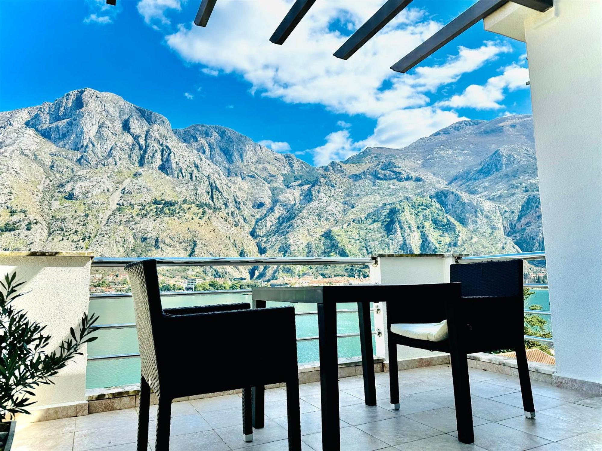 Kotor Muo Apartments C3 Bagian luar foto