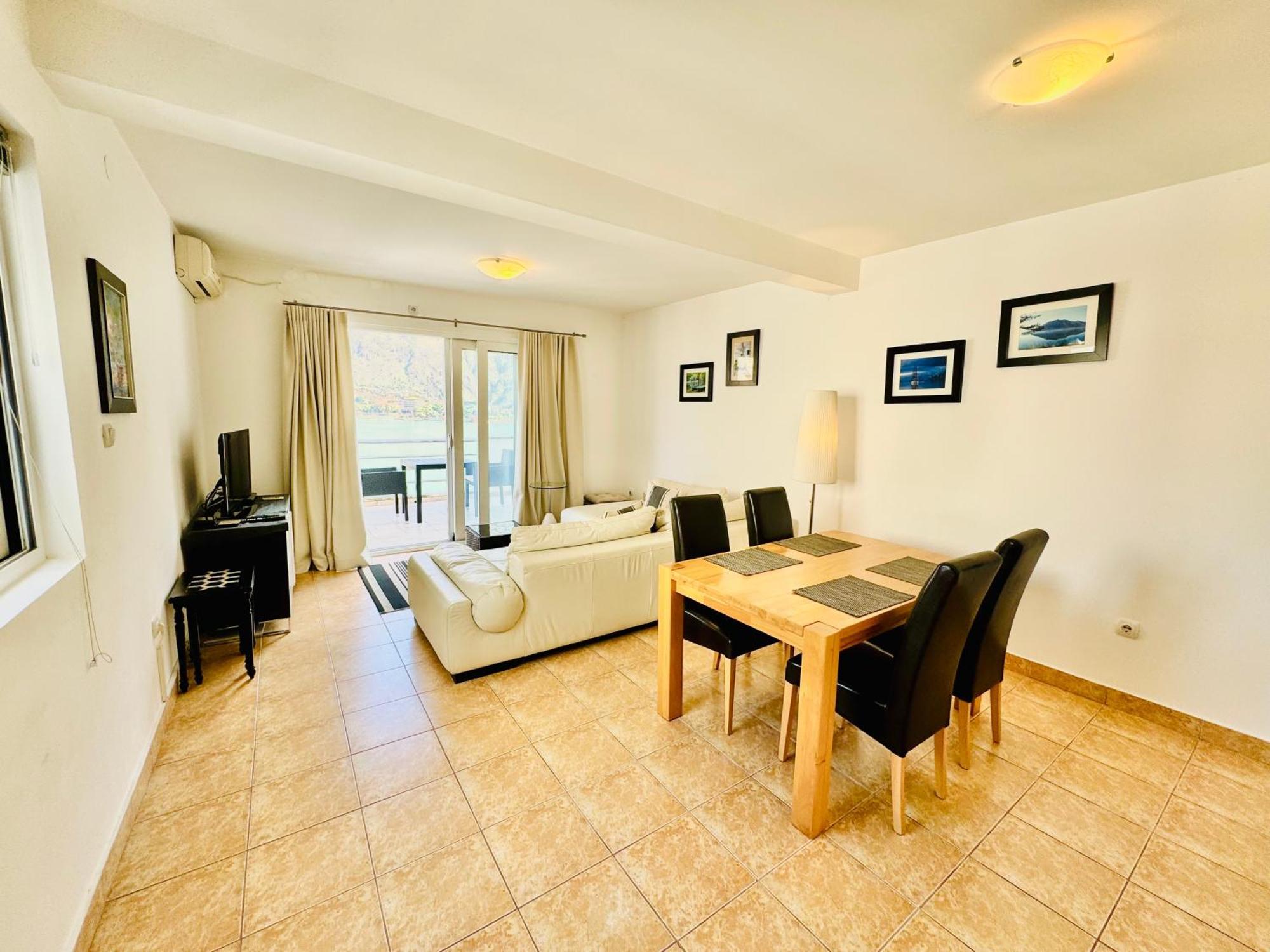 Kotor Muo Apartments C3 Bagian luar foto