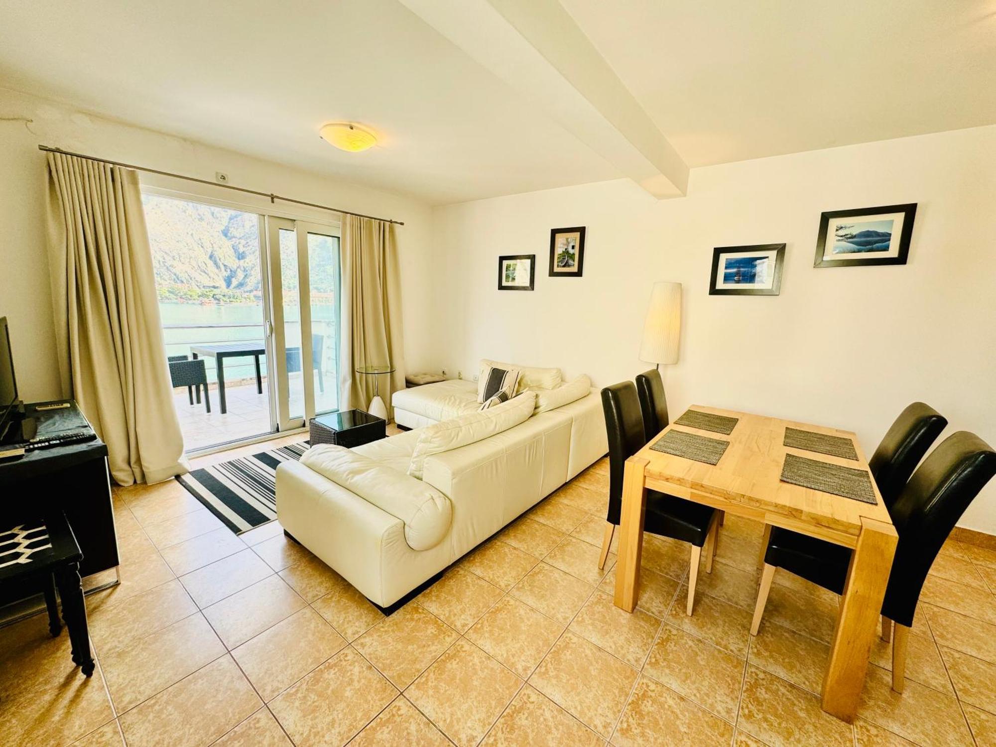 Kotor Muo Apartments C3 Bagian luar foto