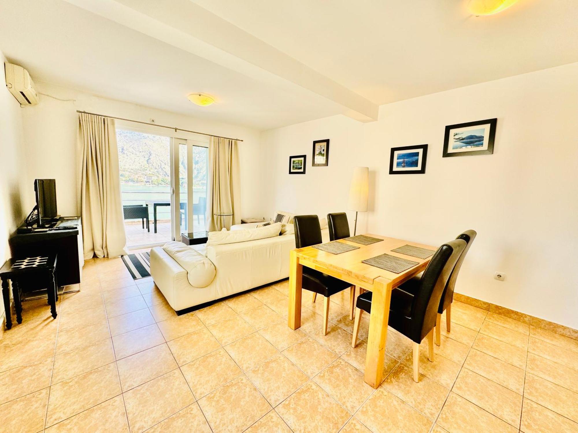 Kotor Muo Apartments C3 Bagian luar foto