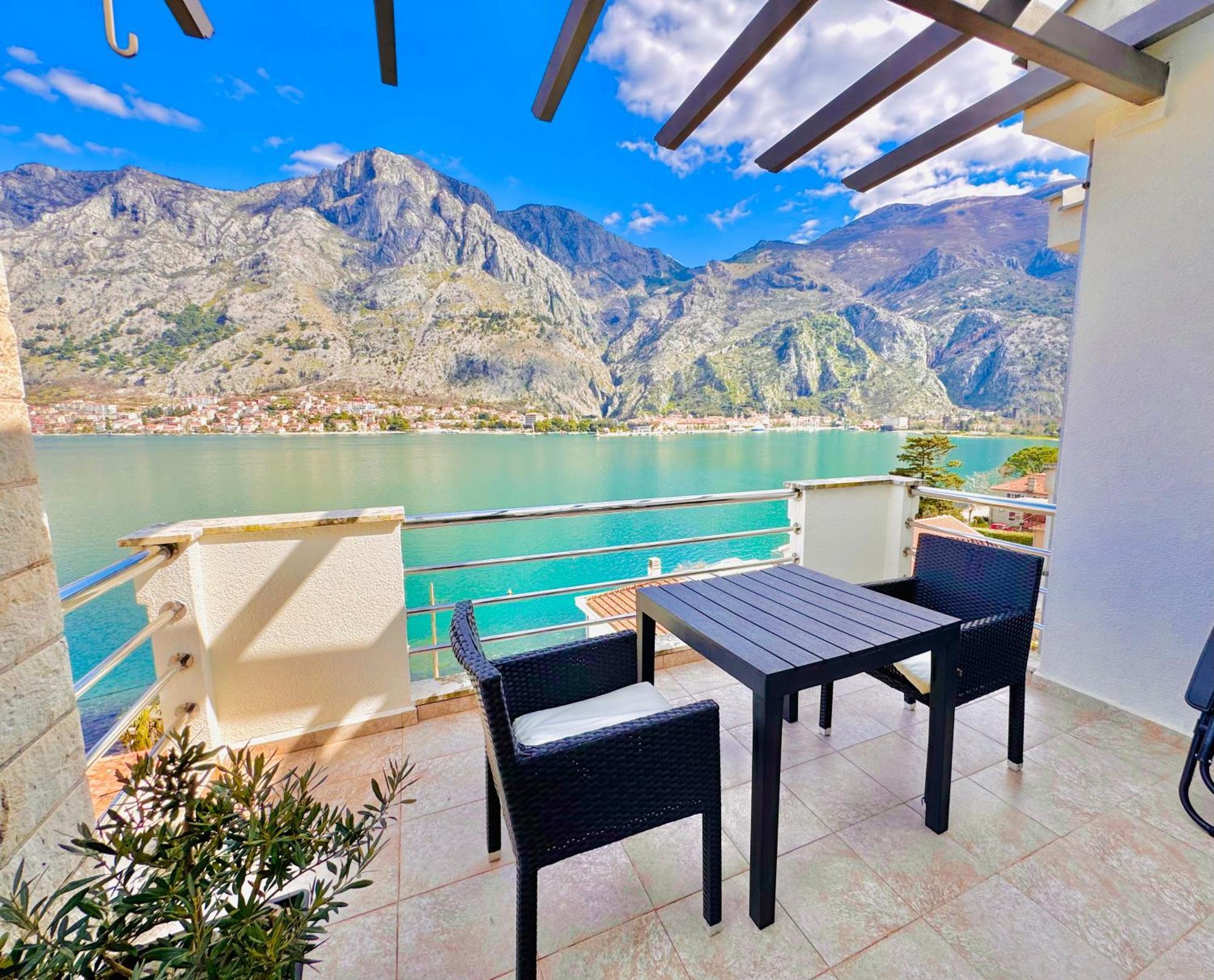 Kotor Muo Apartments C3 Bagian luar foto